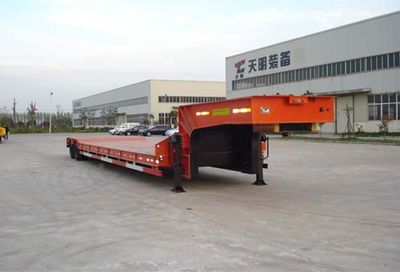 Tianming TM9402TDPLow flatbed semi-trailer