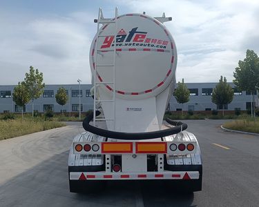 Yate Heavy Industries HNV9400GFL35 Medium density powder material transportation semi-trailer