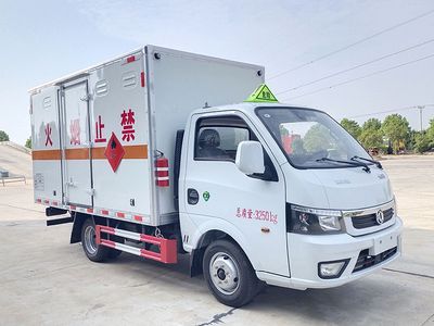 Cheng Li CL5030XRY6BXWFlammable liquid box transport vehicle