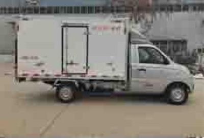 Matsukawa  SCL5020XLC6 Refrigerated truck