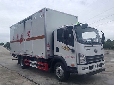 Cheng Li  CL5120XRQ6BXW Flammable gas box transport vehicle