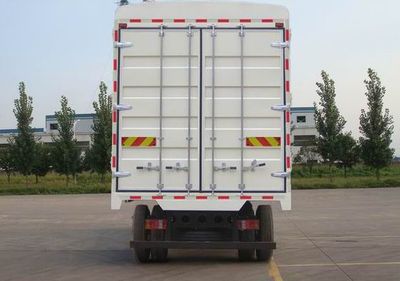 Haoluo  ZZ5167CCYG4715C1 Grate type transport vehicle