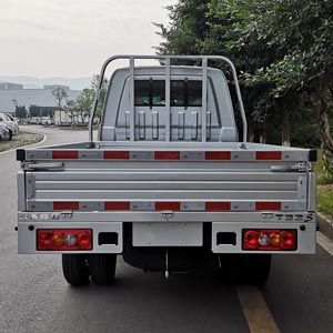 Xinyuan brand automobiles JKC1035SS6E Truck