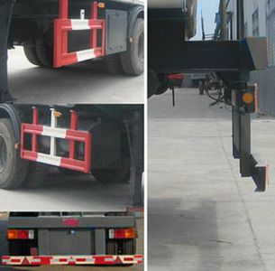 Huachang brand automobiles QDJ9403GHY Chemical liquid transportation semi-trailer