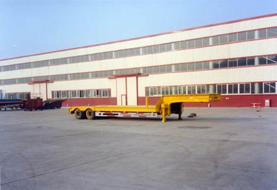 Tonghua THT9290TDLow flatbed semi-trailer