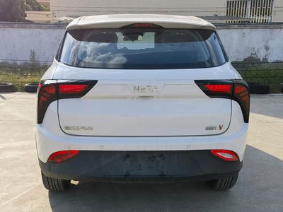 Nezha  THZ7000BEVS11K Pure electric sedan