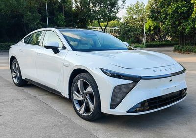 Xingtu  SQR7000BEVE033 Pure electric sedan