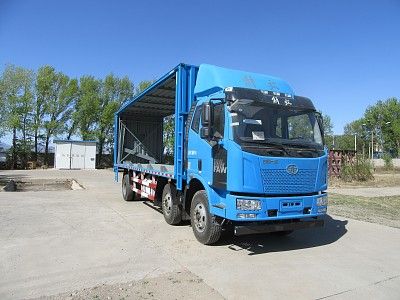 Camel HorseJLC5250CCQBDLivestock and poultry transport vehicles