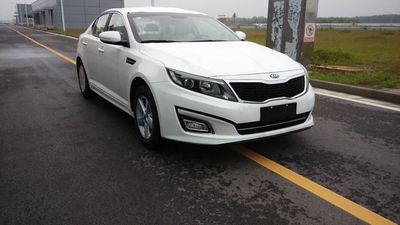 Kia  YQZ7204C5 Dual fuel sedan