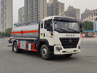 New Dongri  YZR5187GJYZ6 Refueling truck