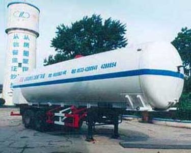 Lu Zheng  ZBR9300GDY Low temperature liquid transport semi-trailer