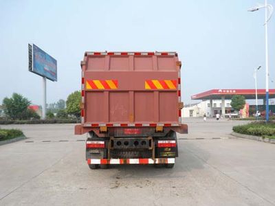 Chufei  CLQ5160ZDJ3 Compressed docking garbage truck