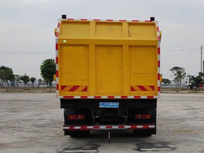 Cheng Li  CL5120ZDJJH6 Compressed docking garbage truck