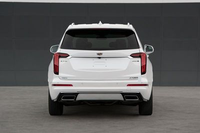 Cadillac SGM6511NBX6 multi-purpose vehicle 