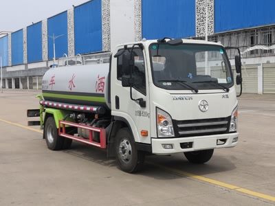 New Dongri  YZR5080GSSCG6 Sprinkler truck