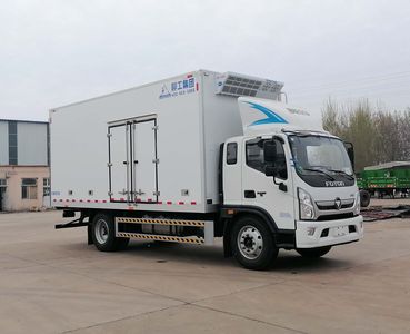 Chatting about work license cars HTL5160XLC6BJ Refrigerated truck