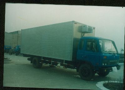 Dongfeng  EQ5146XLC4 Refrigerated truck