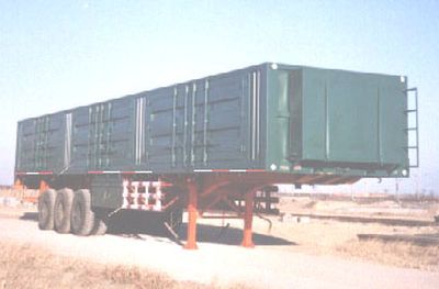 Huaxing CCG9400XBox transport semi-trailer