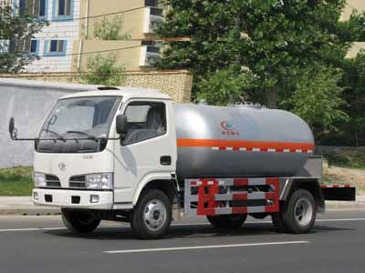 Cheng Liwei CLW5820G1Tank type low-speed truck