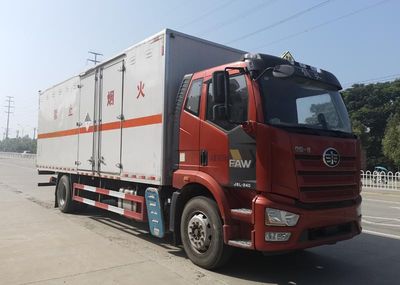 Chufei  CLQ5180XZW6CA Miscellaneous dangerous goods box transport vehicle