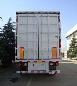 Liangshan Dongyue  CSQ9406XXYA Box transport semi-trailer