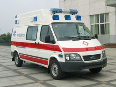 Jiangling Quanshun brand automobiles JX5034XJHZCB ambulance