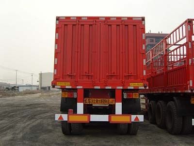 Chuanteng  HBS9402CLXA Gantry transport semi-trailer