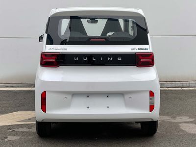 Wuling  LZW7004EVA5KBJ Pure electric sedan