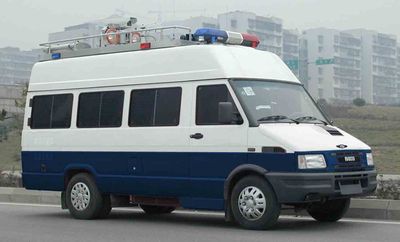 DimaDMT5040TZHTXACommunication command vehicle