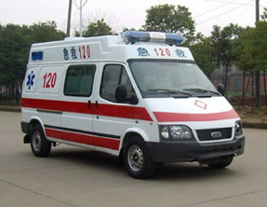 Jiangling Quanshun brand automobiles JX5044XJHMCB ambulance