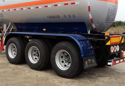 Hongtu  HT9404GHY Chemical liquid transportation semi-trailer