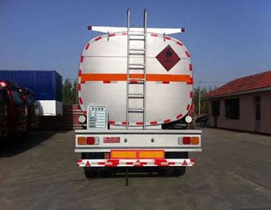 Huachang brand automobiles QDJ9405GYY Oil transport semi-trailer