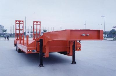 Ruijiang WL9240TDPLow flatbed semi-trailer