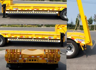 Chiheng Kyushu  CHV9402TDP Low flatbed semi-trailer