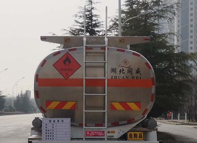 Zhuanwei  HTW5264GYYLCAQ6 Aluminum alloy oil tanker