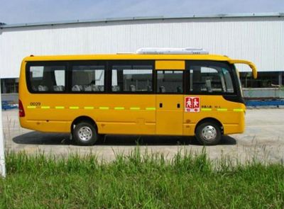 Dongfeng  EQ6730S4D Elementary school bus