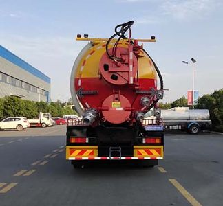 Cheng Li  CL5250GQW6CC Cleaning the suction truck