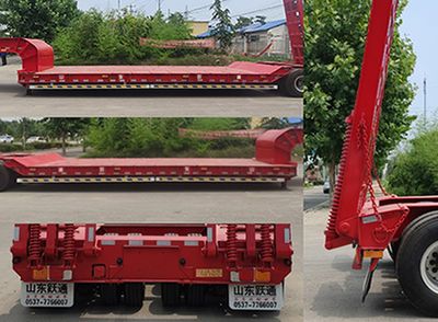 Huanlu  LYT9402TDPXZ Low flatbed semi-trailer