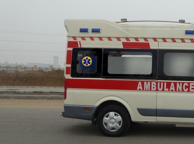 Dongfeng  DFA5040XJH4A1C Guardianship type ambulance