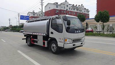 Huatong brand automobiles HCQ5042TGYHF5 Liquid supply vehicle